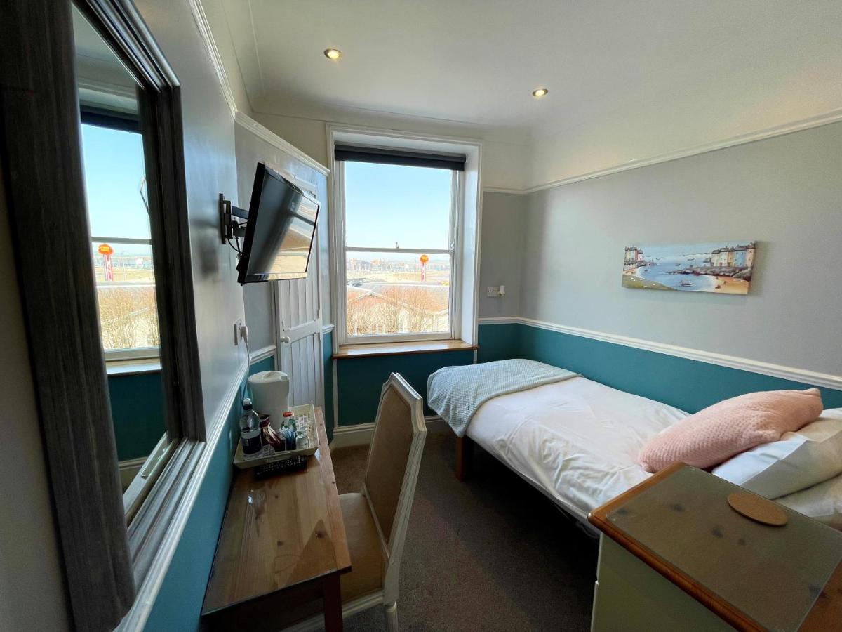 Bayliss Hall Guesthouse Weymouth Esterno foto