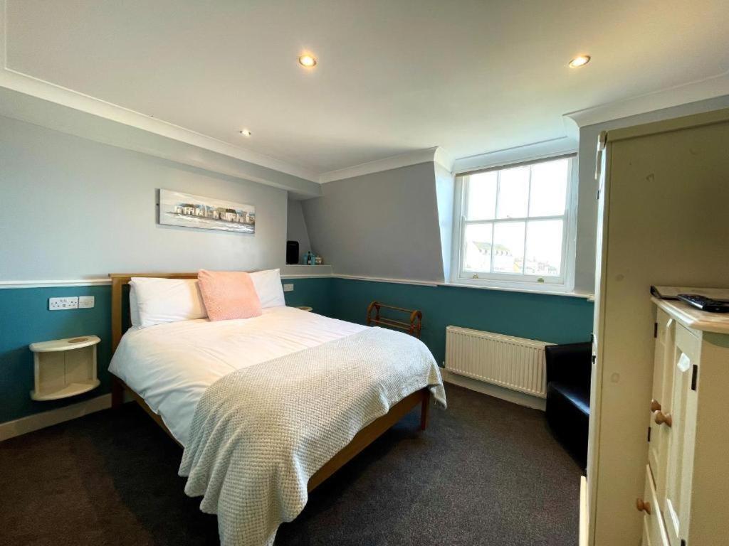 Bayliss Hall Guesthouse Weymouth Esterno foto