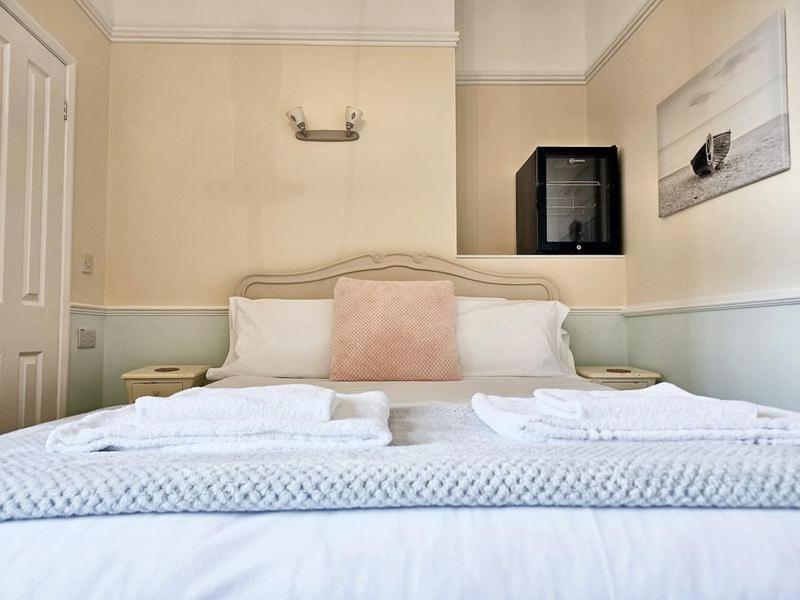 Bayliss Hall Guesthouse Weymouth Esterno foto
